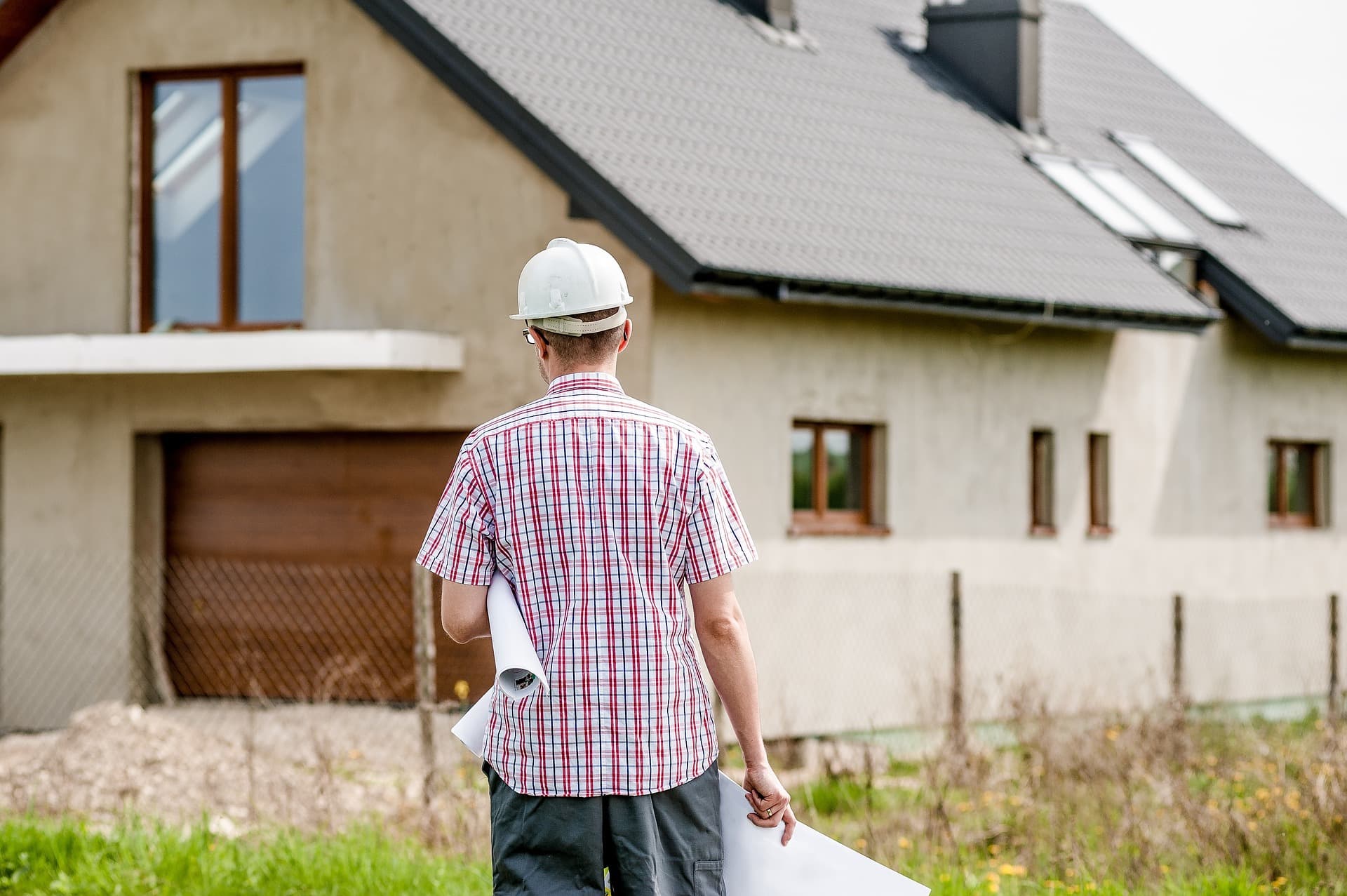Handyman Insurance: Everything You Need Know & More